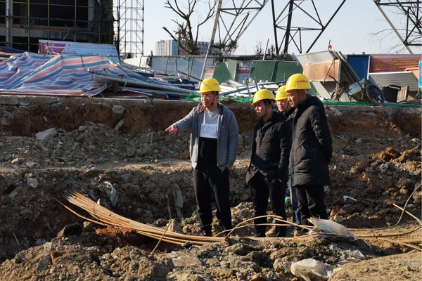 1609496122639123.jpg 南昌市政建設(shè)黨委副書記總經(jīng)理王海龍到洛陽東路綜合改造工程指導(dǎo)工作600400P7.jpg