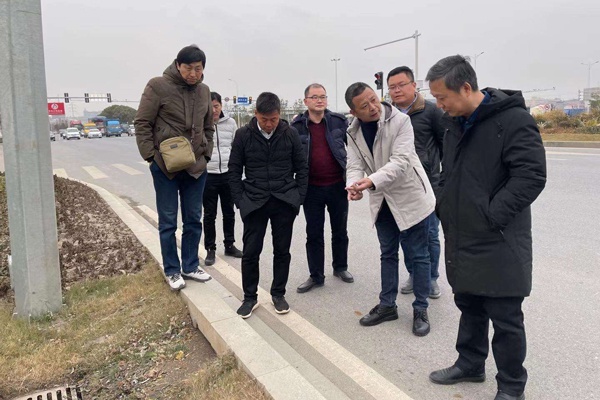 1610066701375004.jpg 質(zhì)檢站站長熊新昌東大道拓寬改造提升工程6004001.jpg