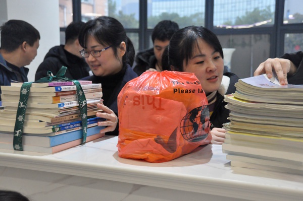 1614941040998837.jpg 南昌市政建設(shè)集團(tuán)開(kāi)展學(xué)雷鋒文明城市共創(chuàng)共建舊物兌換活動(dòng)5.jpg