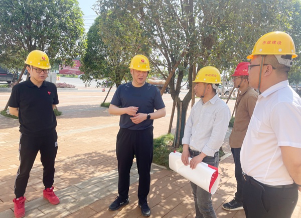 1620269802717180.jpg 徐旭前往洛陽東路綜合改造工程開展五一期間檢查慰問工作6002.jpg