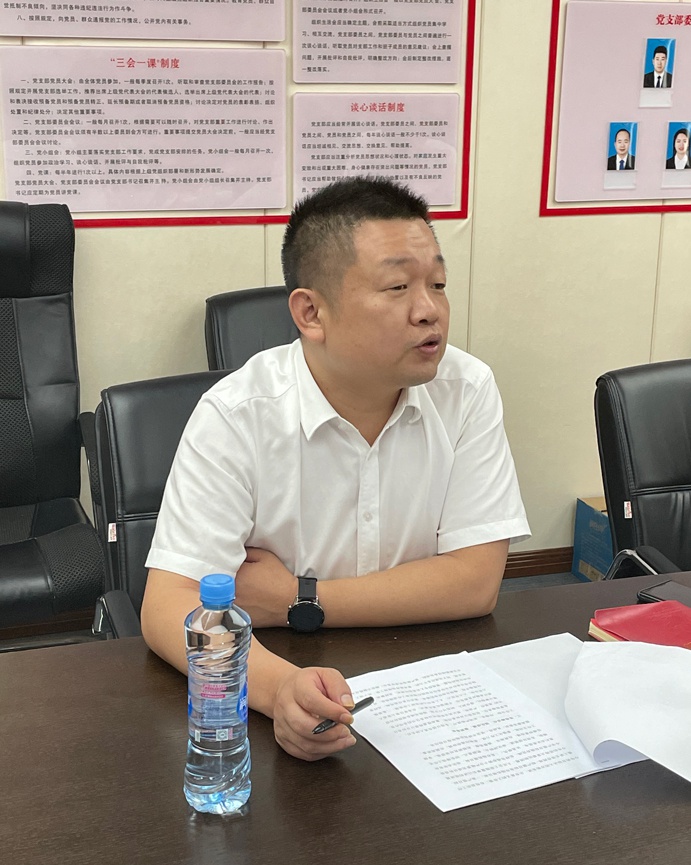 1626916300879108.jpg 南昌市政建設(shè)集團(tuán)運(yùn)營(yíng)中心召開(kāi)2021年工程管理目標(biāo)責(zé)任書(shū)簽訂會(huì)6913.jpg