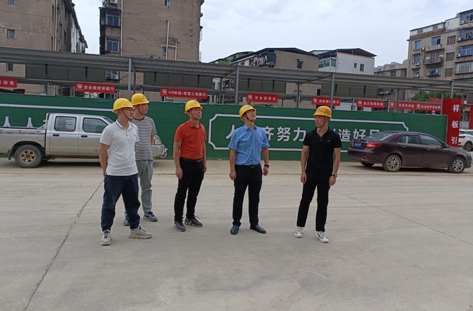 1629944527926986.jpg 南昌市政建設(shè)集團付海華前往桃花南路安置房項目檢查質(zhì)量標(biāo)準(zhǔn)化觀摩會推進情況6911.jpg