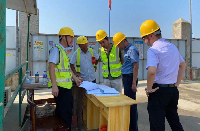 南昌市政建設(shè)集團(tuán)中秋節(jié)走訪慰問項目一線職工6913.jpg
