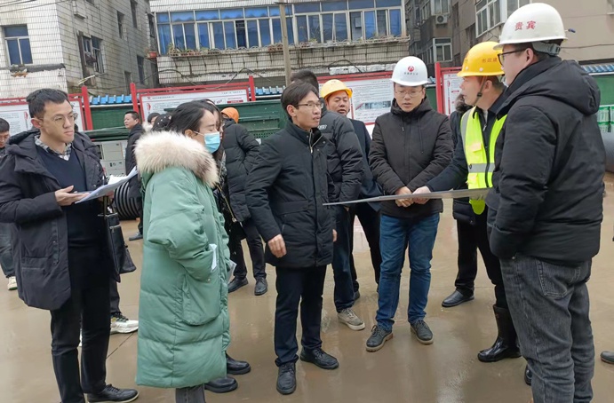 1645754375221702.jpg 南昌市委督查室督查專員賴?yán)^紅蒞臨桃花安置房項目督導(dǎo)691.jpg