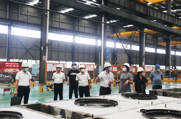 南昌市發(fā)改委副主任鐘雷英到市政遠(yuǎn)大公司調(diào)研裝配式建筑 南昌市發(fā)改委副主任鐘雷英到市政遠(yuǎn)大公司調(diào)研裝配式建筑