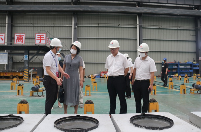 南昌市發(fā)改委副主任鐘雷英到市政遠(yuǎn)大公司調(diào)研裝配式建筑 南昌市發(fā)改委副主任鐘雷英到市政遠(yuǎn)大公司調(diào)研裝配式建筑