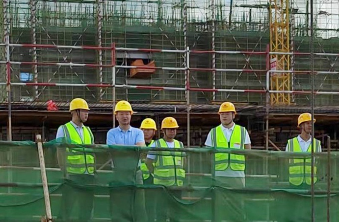 市政建設(shè)王海龍到市政公用城三期項目檢查指導