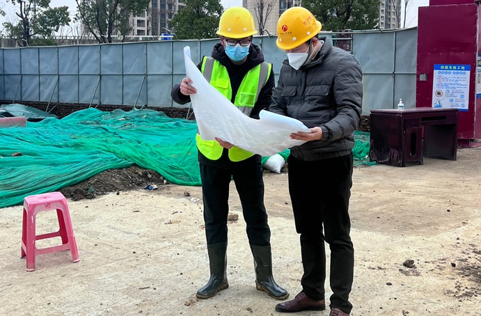 南昌市政建設(shè)集團(tuán)領(lǐng)導(dǎo)班子深入項(xiàng)目一線開展節(jié)前督導(dǎo)慰問(wèn)