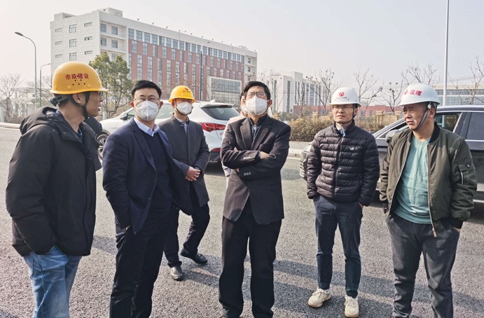 市政公用集團副總經(jīng)理柯斌來到S49楓生快速路北段提升改造工程檢查指導