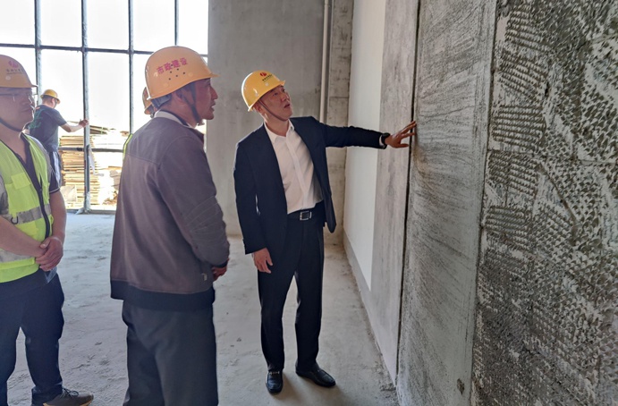 徐旭前往市政公用城三期項目、市政綠色建材科技產(chǎn)業(yè)園項目調(diào)研