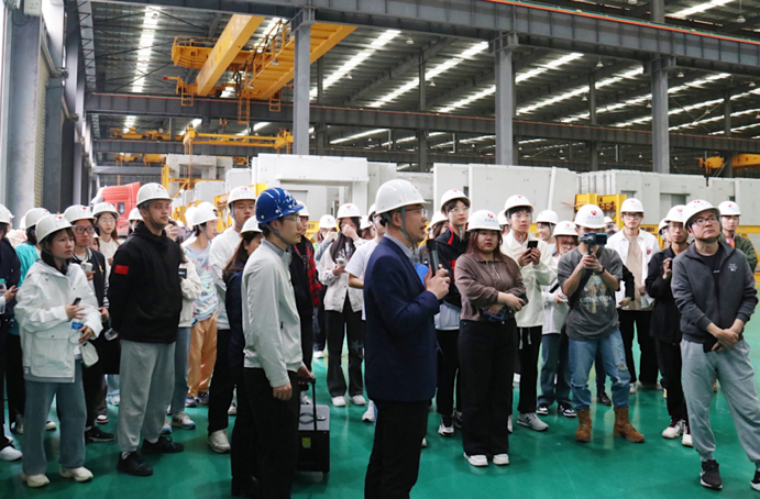 浙江建設職業(yè)技術學院與江西建設職業(yè)技術學院師生到市政遠大公司參觀交流