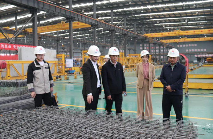 南昌市住房和城鄉(xiāng)建設(shè)局副局長薛凱喜到市政遠大公司調(diào)研裝配式建筑