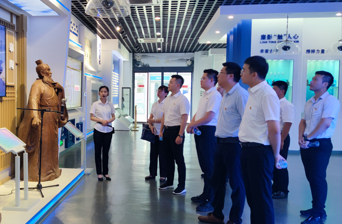 機(jī)關(guān)第一黨支部開展七月主題黨日活動(dòng) 機(jī)關(guān)第一黨支部開展七月主題黨日活動(dòng)