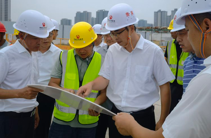 市政公用集團(tuán)副總經(jīng)理?xiàng)铋e冬到我司杭政儲(chǔ)出(2023)4號(hào)地塊項(xiàng)目調(diào)研安全生產(chǎn)工作 市政公用集團(tuán)副總經(jīng)理?xiàng)铋e冬到我司杭政儲(chǔ)出(2023)4號(hào)地塊項(xiàng)目調(diào)研安全生產(chǎn)工作