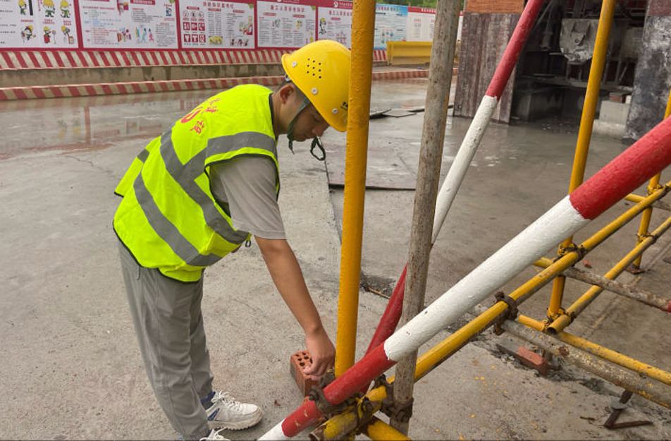 南昌市政建設(shè)集團(tuán)開展防范5號臺(tái)風(fēng)“杜蘇芮”專項(xiàng)安全檢查