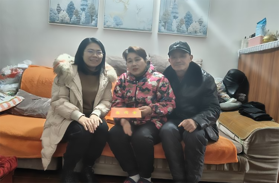 南昌市政建設(shè)集團(tuán)開(kāi)展2024年春節(jié)“送溫暖”走訪慰問(wèn)行動(dòng) 南昌市政建設(shè)集團(tuán)開(kāi)展2024年春節(jié)“送溫暖”走訪慰問(wèn)行動(dòng)